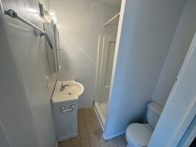 Photo - nbr638 Unit B