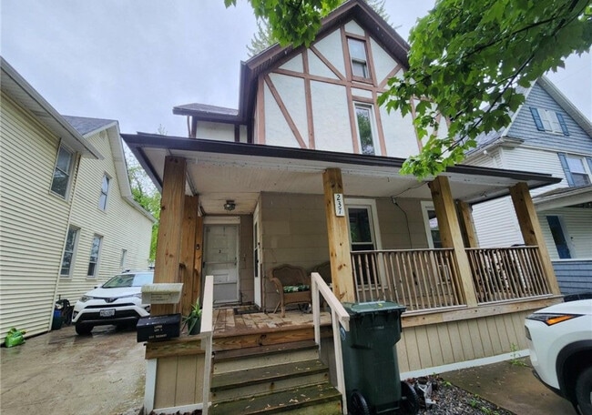 Building Photo - 237 Tremont St Unit 1