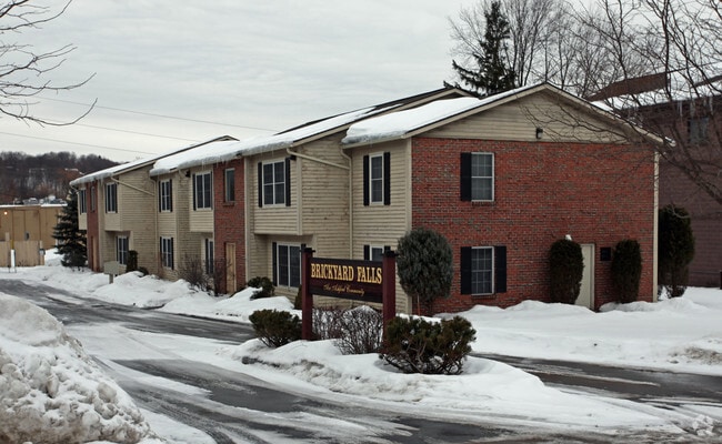 Brickyard Falls Apartments For Rent In Manlius Ny Forrent Com