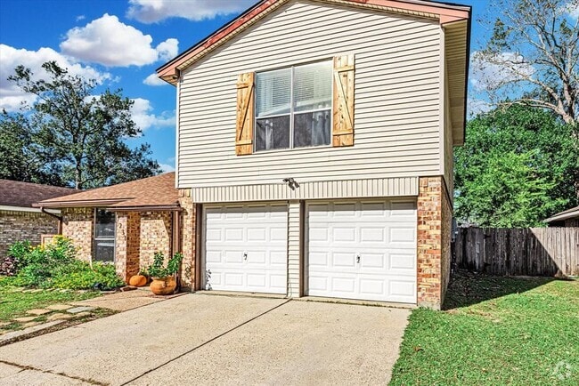 Building Photo - 7231 Dogwood Trail Dr Rental