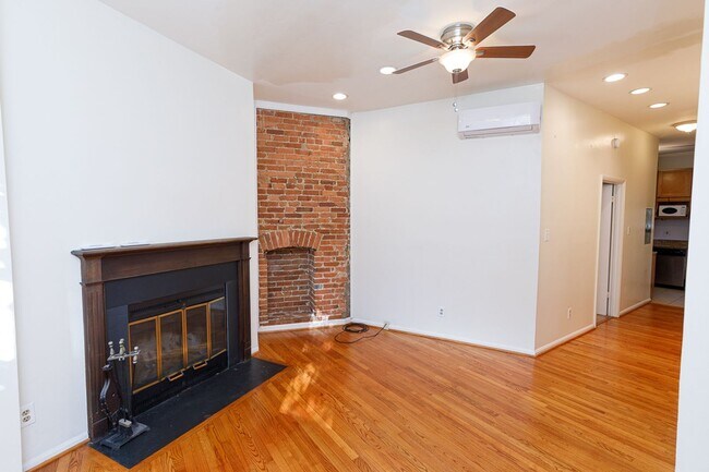 Photo - Charming Hill East One Bedroom