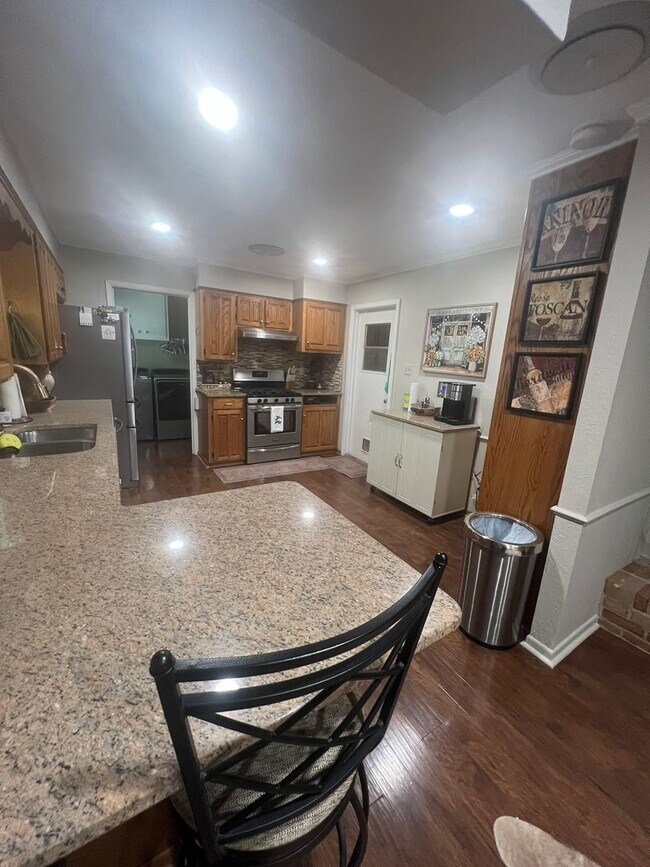 Photo - 1526 Rosewood Dr