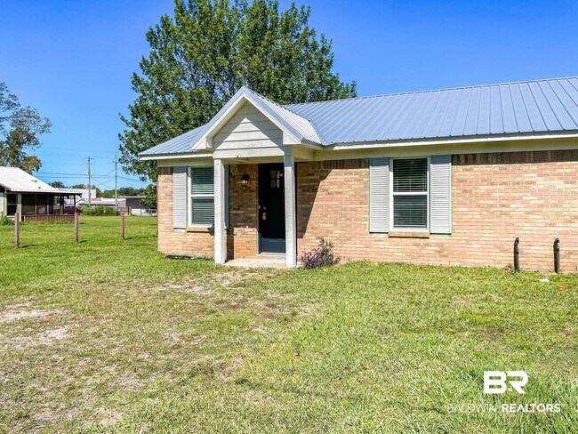 Photo - 25121 Olive St