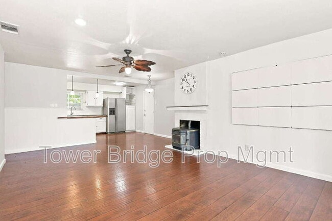 Photo - 1429 Watt Ave