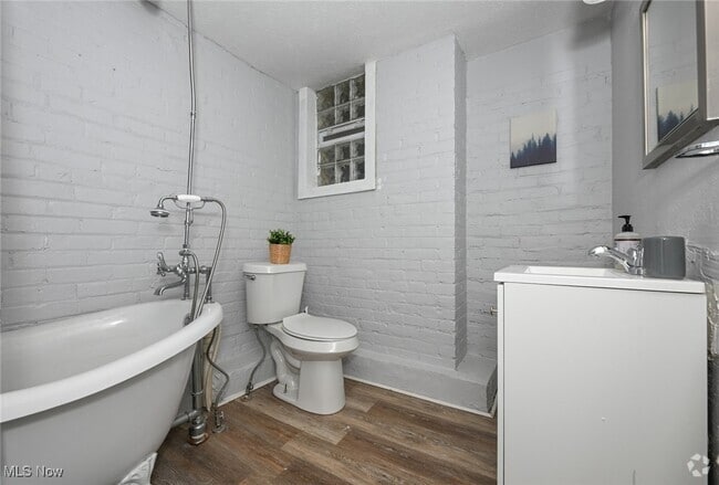 Building Photo - 11433 Ashbury Ave Unit 1 Rental