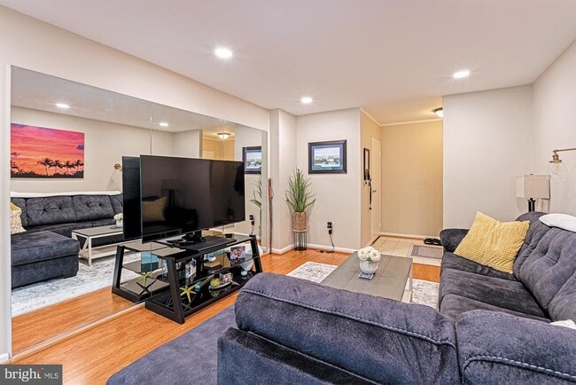 Photo - 2037 Royal Fern Ct Unit 47/22C