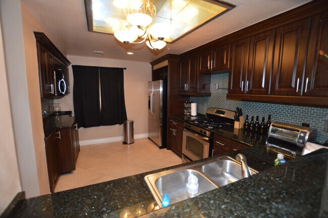 Photo - Meridian 2Bdr | 2Bath Luxury Condo w/Den, Valencia floor plan. Unit 137