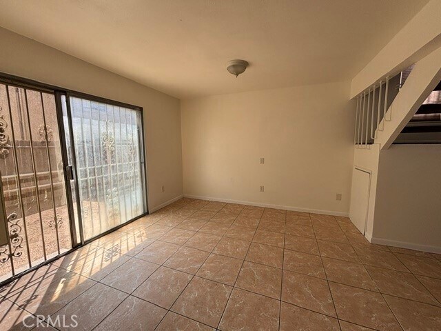 Photo - 7925 Midhurst Dr