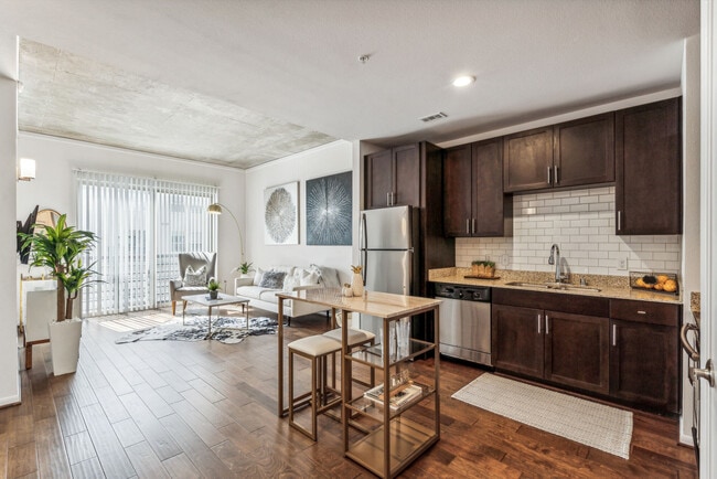 Gallery At Turtle Creek apartments — community photo