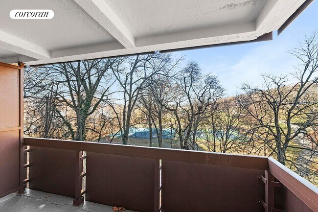 Photo - 201 Ravine Ave