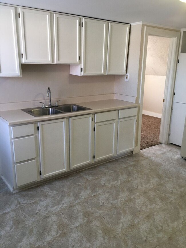 357 French Ave Unit 201
