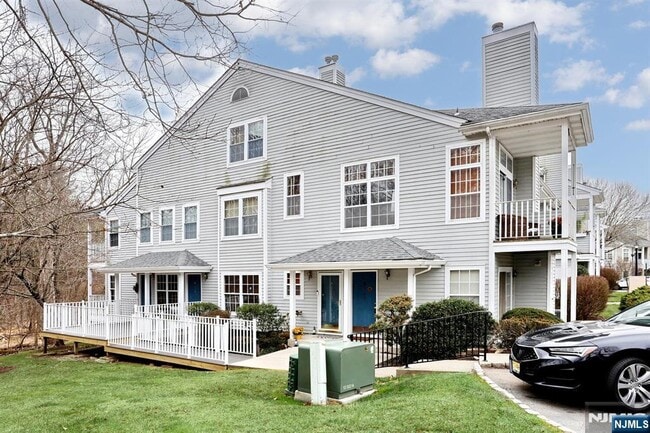 Building Photo - 1141 Hyde Park Ct Unit 1141