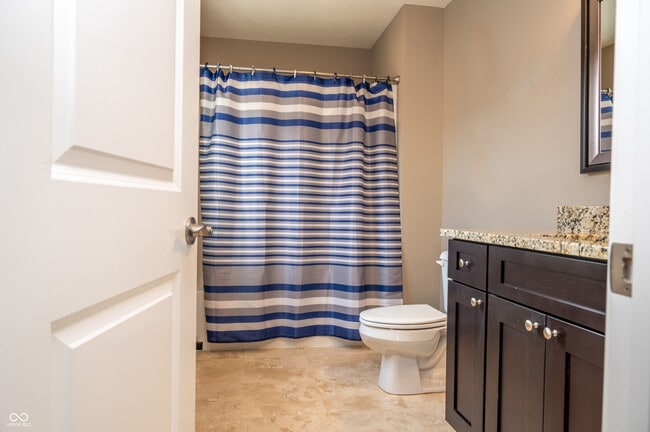 Photo - 428 Neuman Way