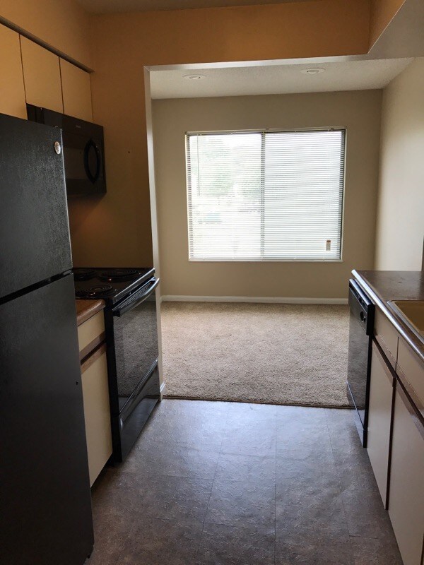 Chimneys of Oak Creek Apartments Kettering, OH