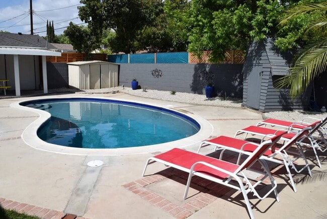 Photo - 6838 Bertrand Ave Unidad 6838 Bertrand Ave.