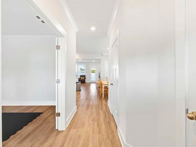 Photo - 109 Shallons Dr