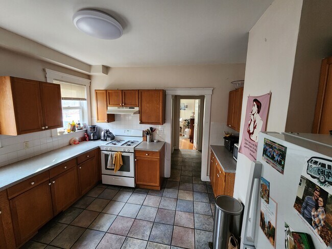 Photo - 140 Brooks St Unit 1