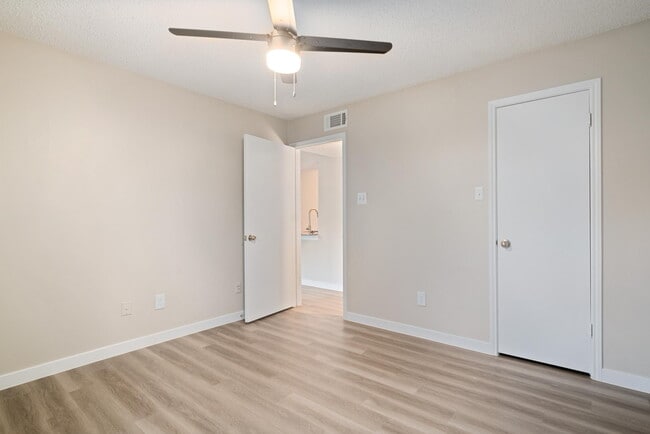 Photo - The Eagle at Lakewood