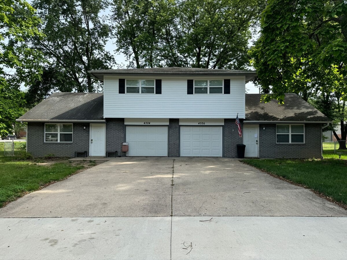 Charming 1.5 story duplex in SW Columbia - Charming 1.5 story duplex in SW Columbia
