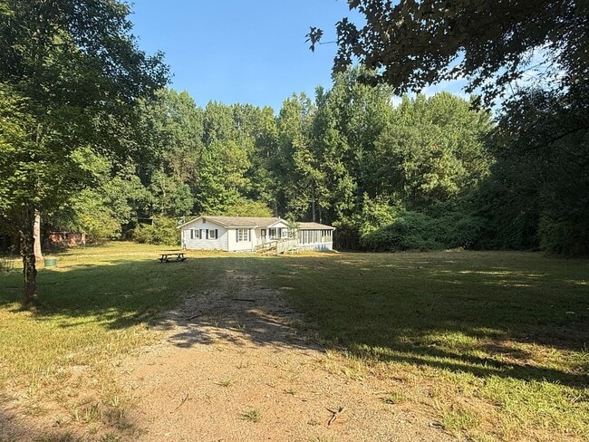 Photo - 593 Holbrook Rd
