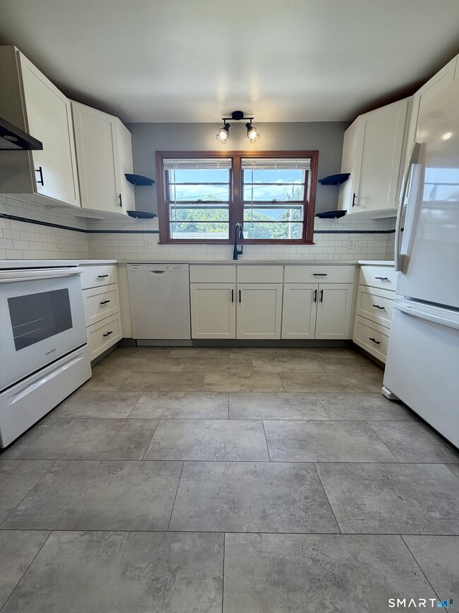 Photo - 110 Collett St