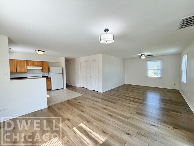 Photo - 1411 Emerson St Unit 2