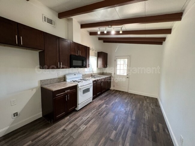 Photo - 2119 E Griffith Way