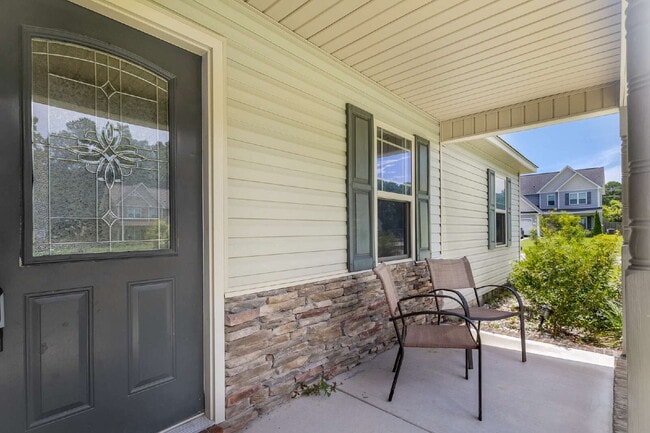 Photo - 102 Bridgeport Dr