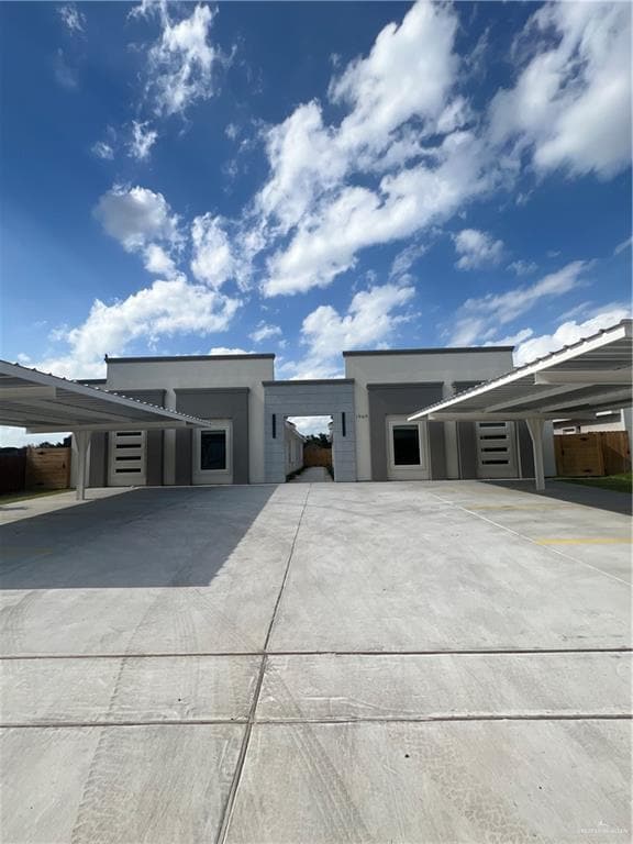 Building Photo - 16 Elsham Ave Unit 2