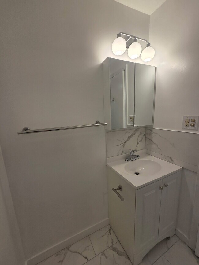 Photo - 1724 Rachael St