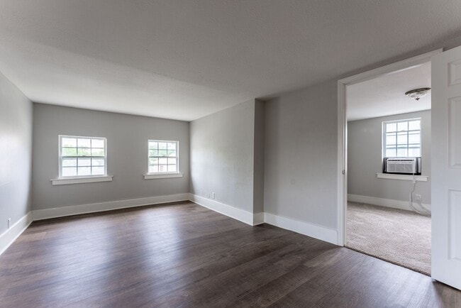Building Photo - Izard Street Unit B