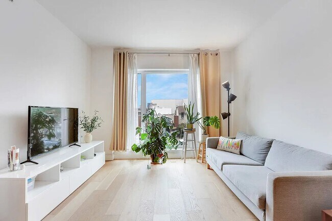 Photo - 181 18th St Unit 206