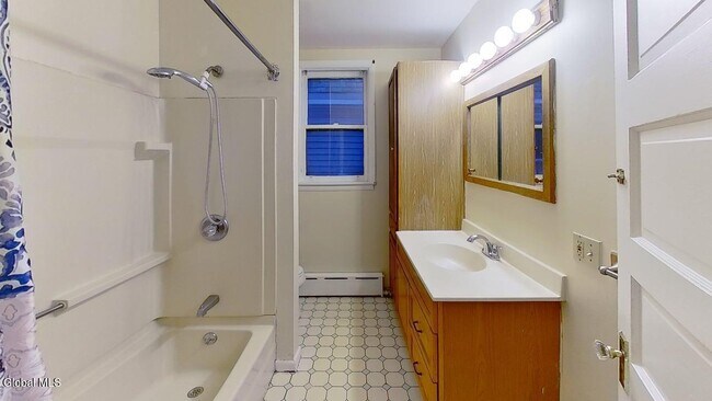 11 Alden Ave Unit 2