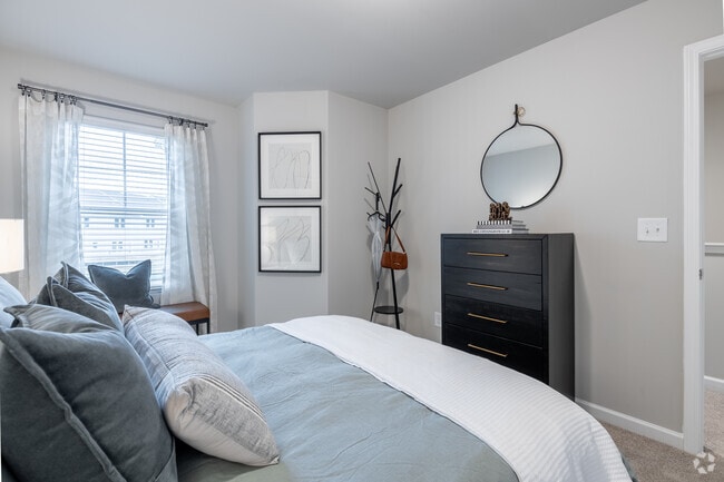 3BR, 2,5BA - 1586SF
