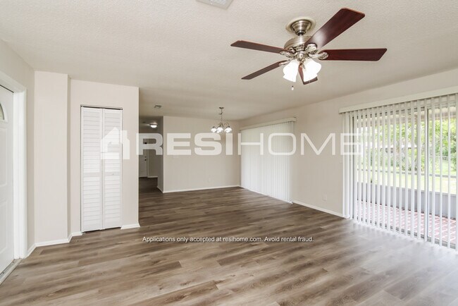 Photo - 960 Beechfern Ln