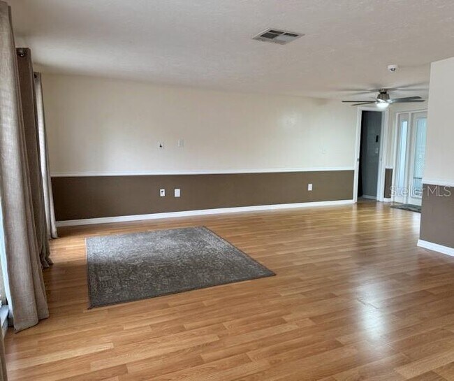 Photo - 8513 Sunflower Ln