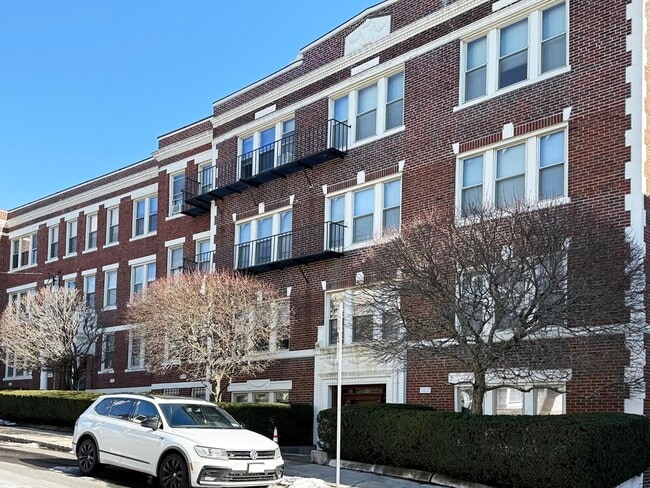 Building Photo - 38 Ransom Rd Unit 3