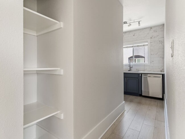 Photo - 338 E 7th St Unidad #346