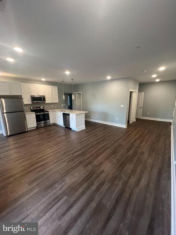 Building Photo - 6610 Germantown Ave Unit 200