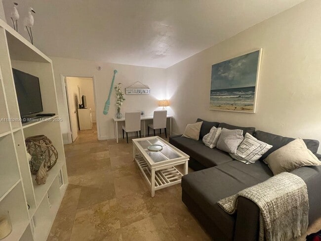 Building Photo - 100 Sunrise Dr Unit 27 Rental