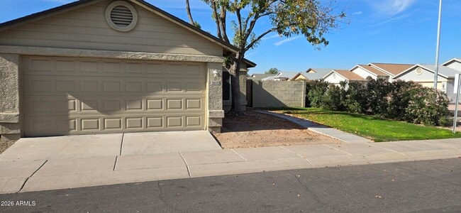 Building Photo - 5620 S 42nd St