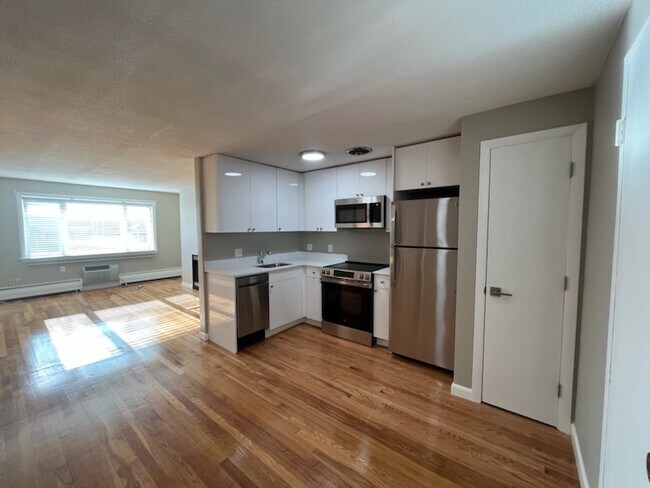 50 Evergreen St Unit 15