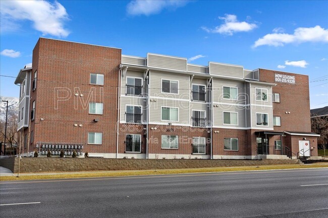 Photo - 3378 Washington Blvd Unidad 208