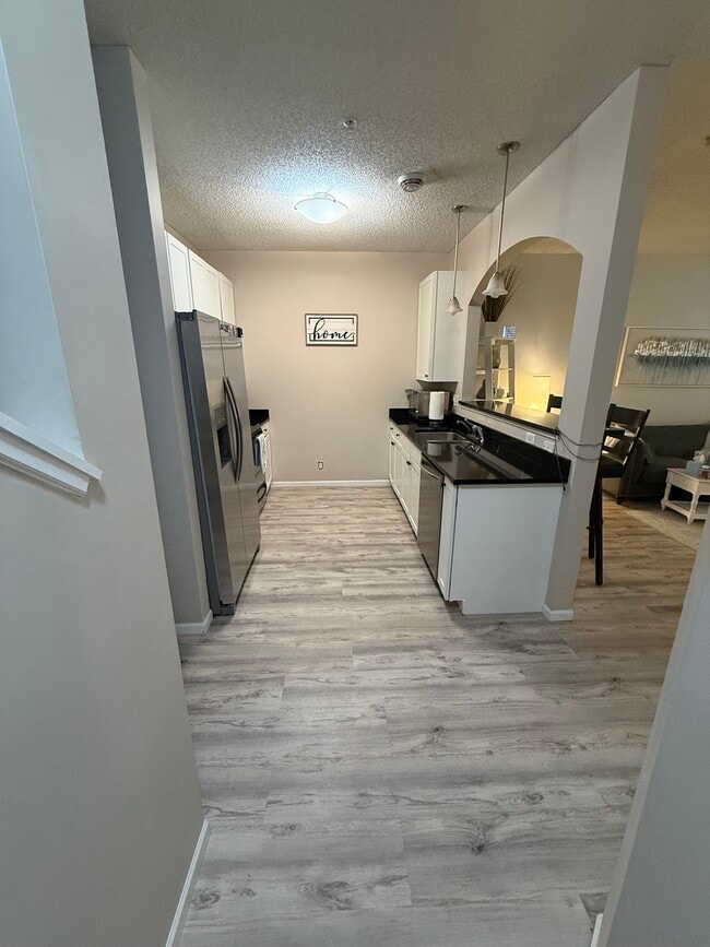 Photo - 452 W 84th St