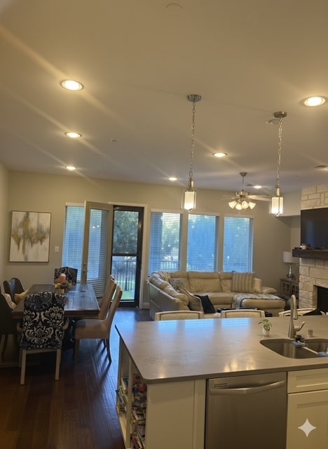 Photo - 557 Reale Dr Casa Adosada