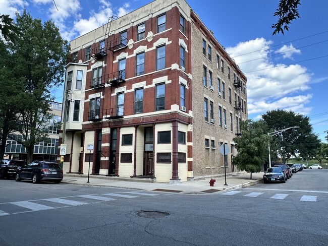 Building Photo - 1237 N Noble St Rental