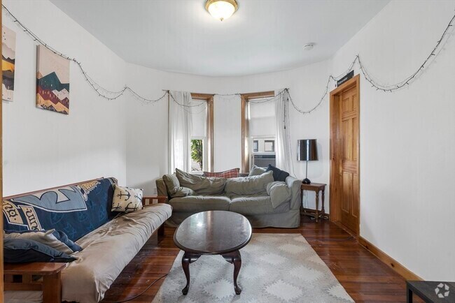 Building Photo - 70 Empire St Unit 3 Rental