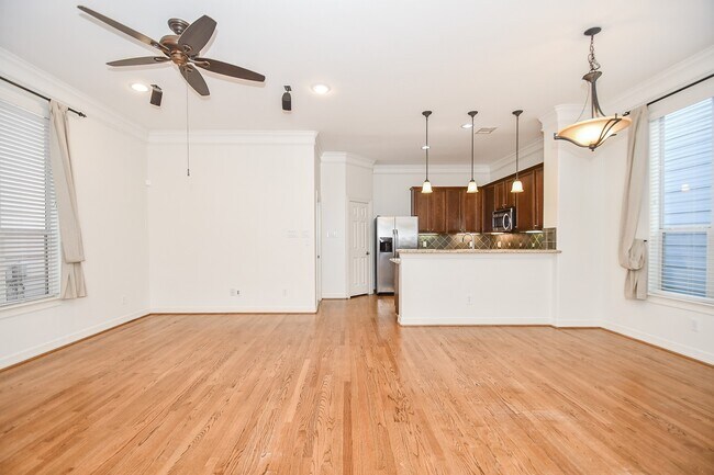 Photo - 3313 New Garden View Ln