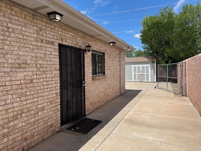 Photo - 2551 Aspen Ave NW