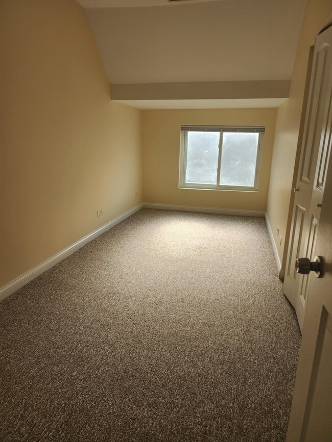 Photo - 1921 Darrow Ave Unit 2